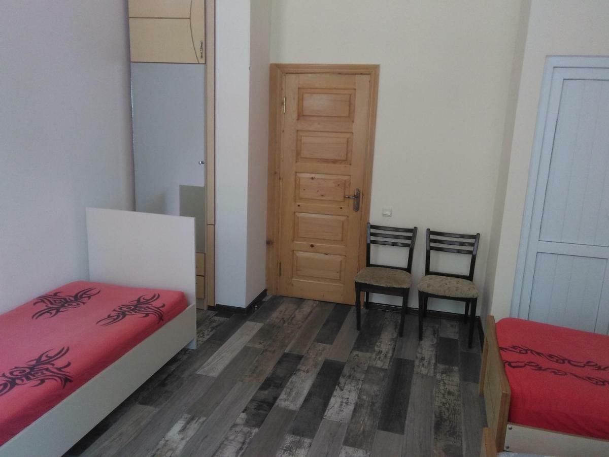 Str.Agmashenebeli 548 호텔 코불레티 외부 사진
